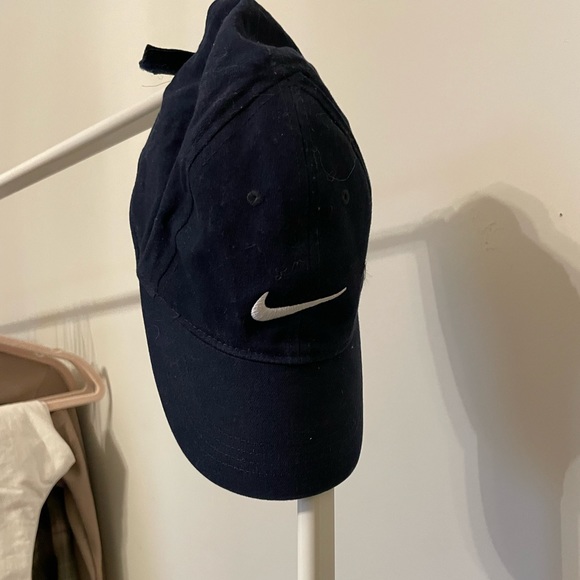 Nike Hat - Picture 2 of 2
